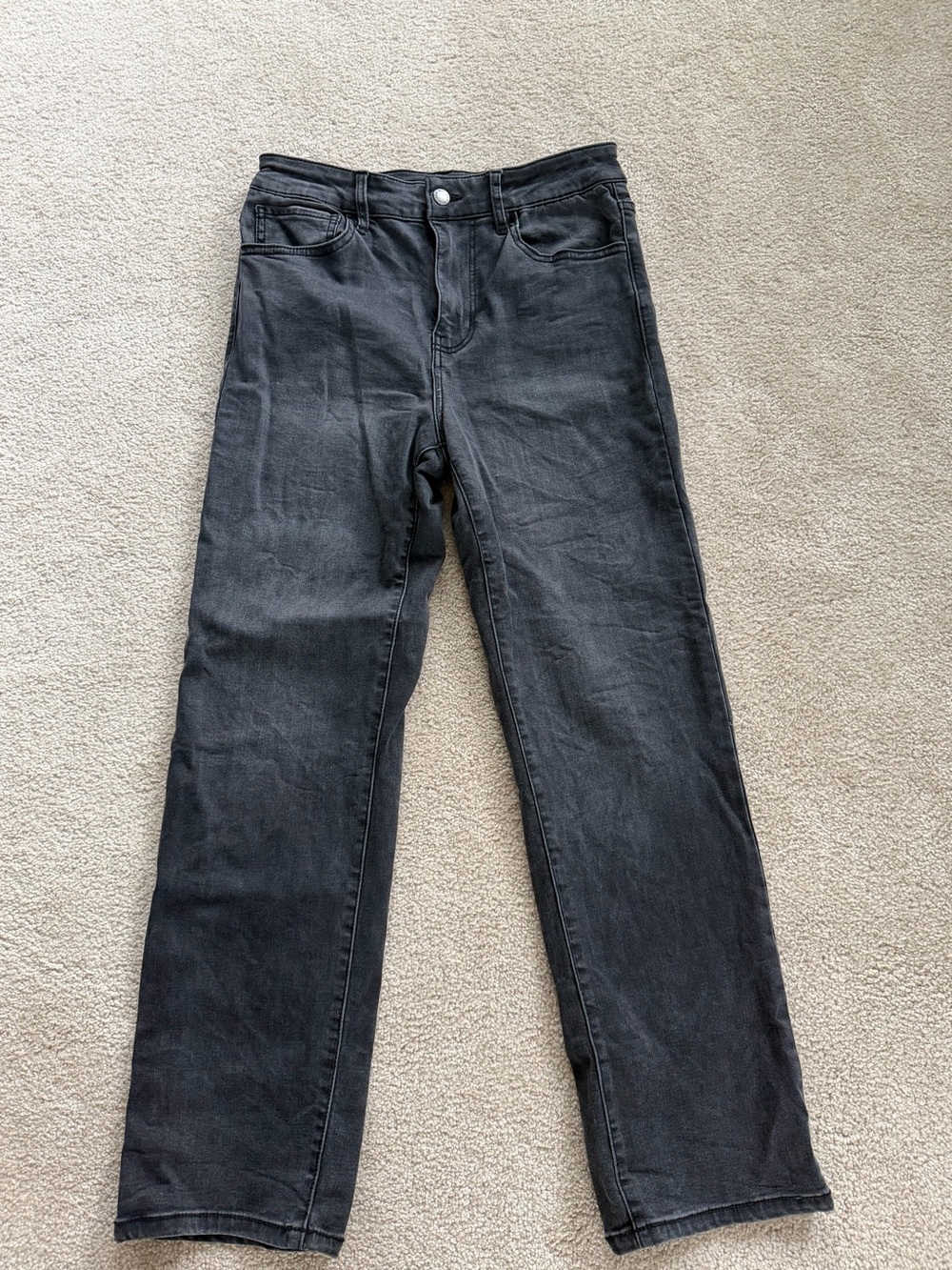 Well Worn Women's Black Straight-Leg Jeans